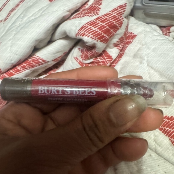 Burt's Bees Lip Crayon in Deep Red - Picture 1 of 2
